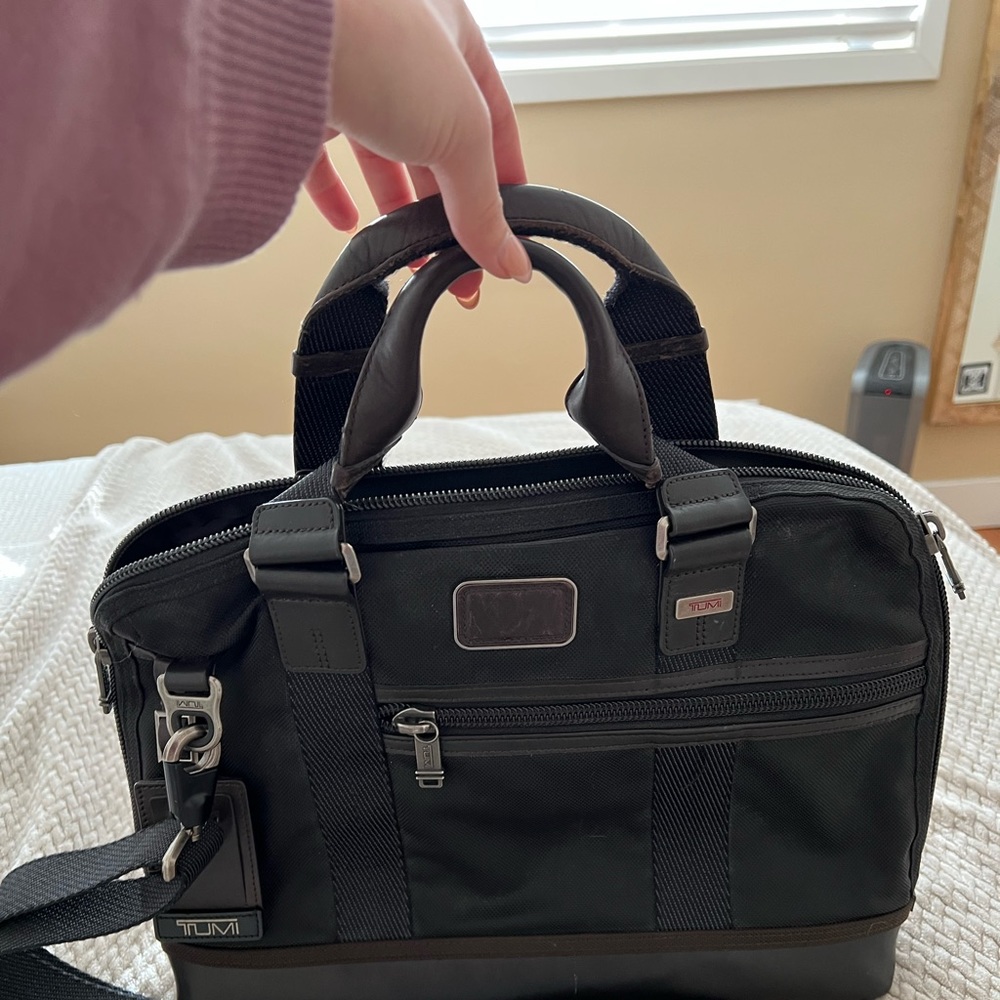 Mens/Womens briefcase